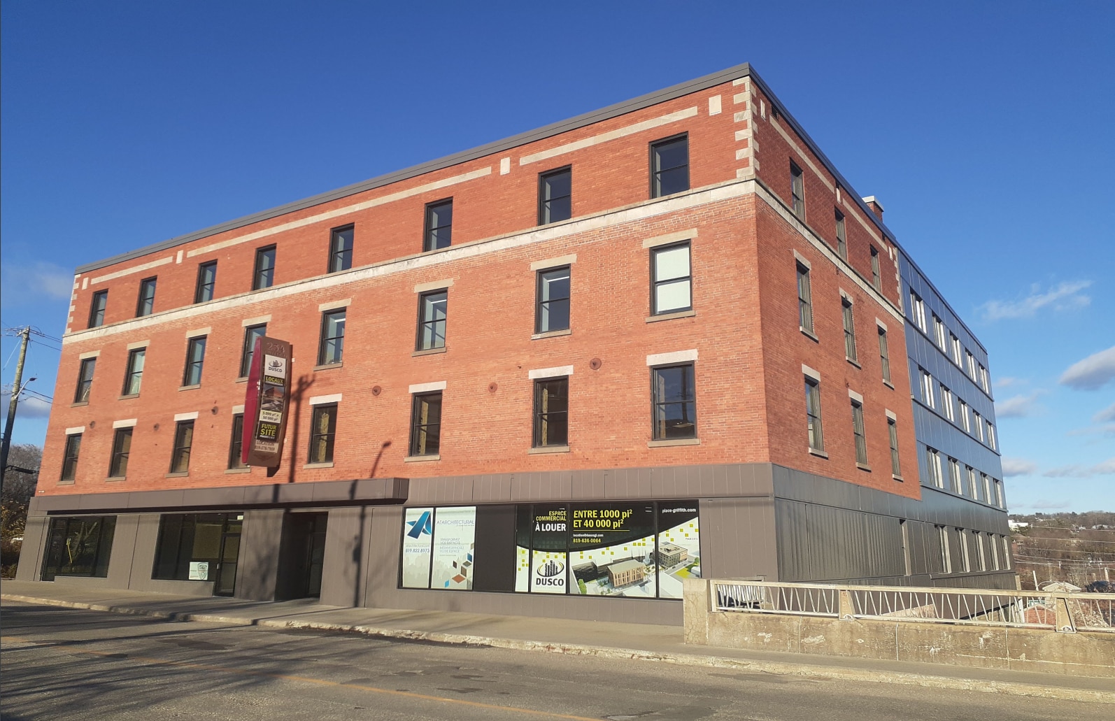 234 Rue Dufferin, Sherbrooke, QC à louer Photo principale– Image 1 sur 2