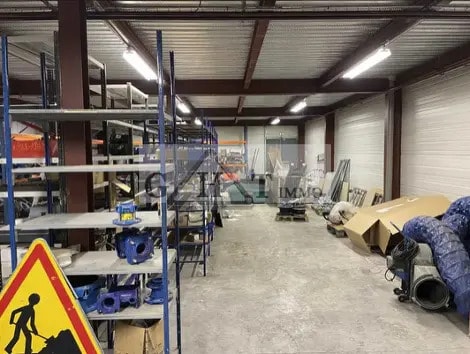 Industriel/Logistique dans Saint-Mard à vendre - Photo intérieure – Image 1 sur 3