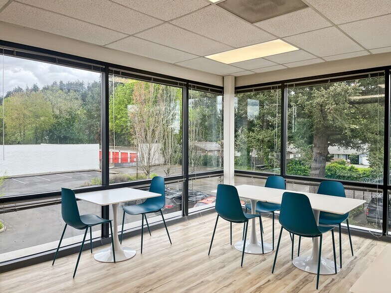 2600 SE 98th Ave, Portland, OR à louer - Photo de l’immeuble – Image 1 sur 6