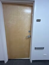 3525 W Peterson Ave, Chicago, IL à louer Photo de l’immeuble– Image 2 sur 3