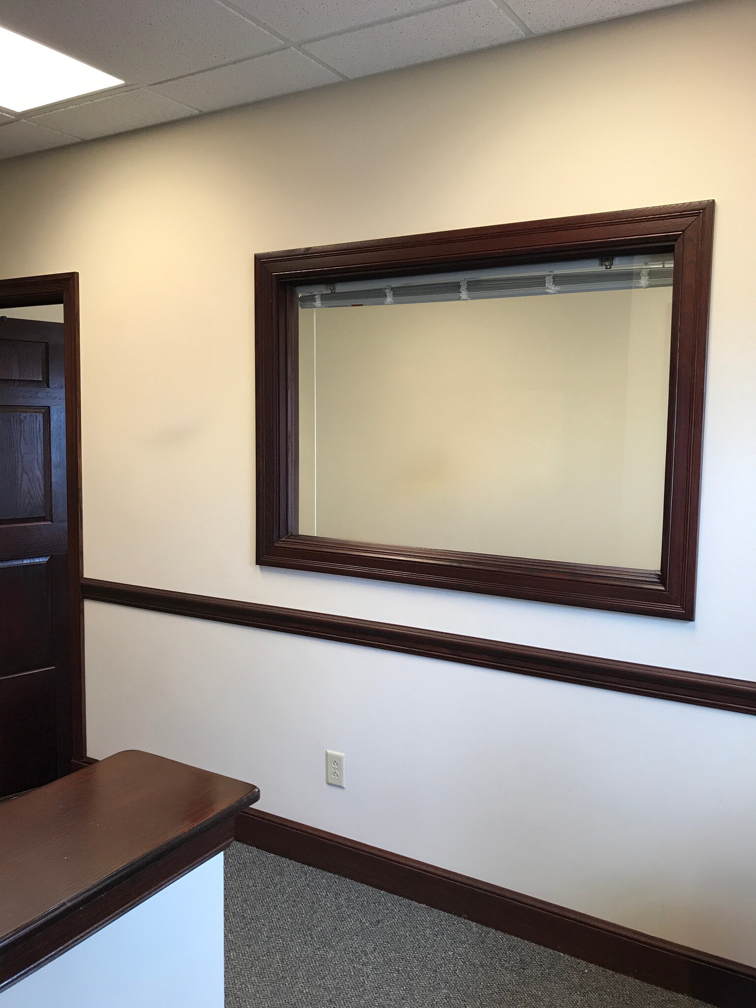 115-151 SULLYS Trl, Pittsford, NY à louer Photo intérieure– Image 1 sur 4