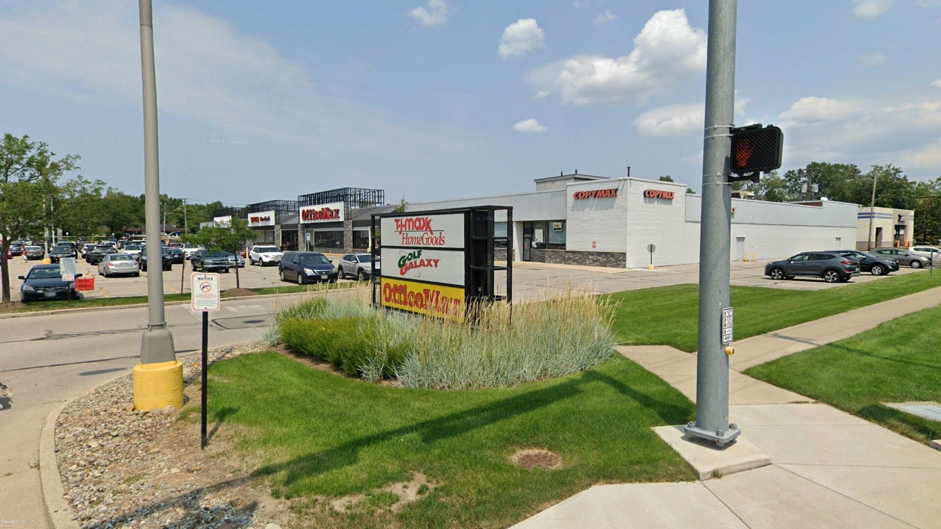 25999 Lorain Rd, North Olmsted, OH à louer Photo principale– Image 1 sur 5