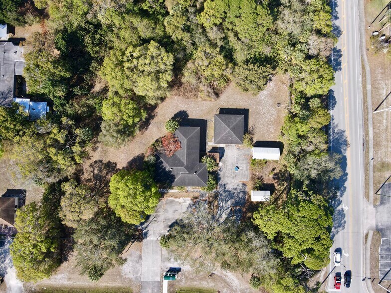505 27th Ave SW, Vero Beach, FL à vendre - Photo de l’immeuble – Image 2 sur 6