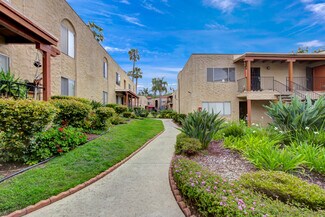Plus de détails pour 8694 Lemon Ave, La Mesa, CA - Logement à vendre