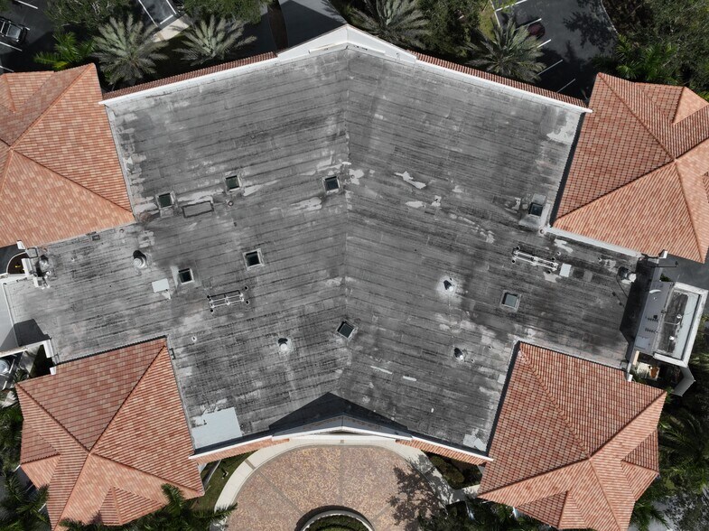 9530 Marketplace Rd, Fort Myers, FL à louer – Image 2 sur 23