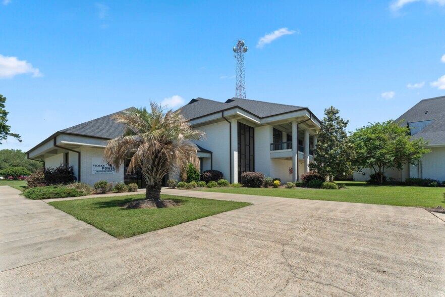 2500 False River Dr, New Roads, LA à vendre - Photo de l’immeuble – Image 2 sur 12