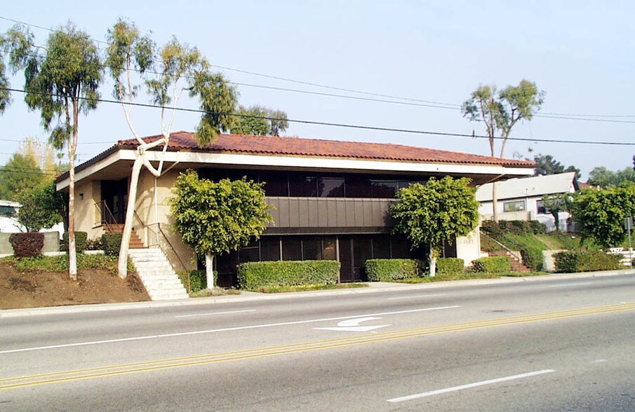 1107 E Lincoln Ave, Orange, CA à louer - Autre – Image 2 sur 9