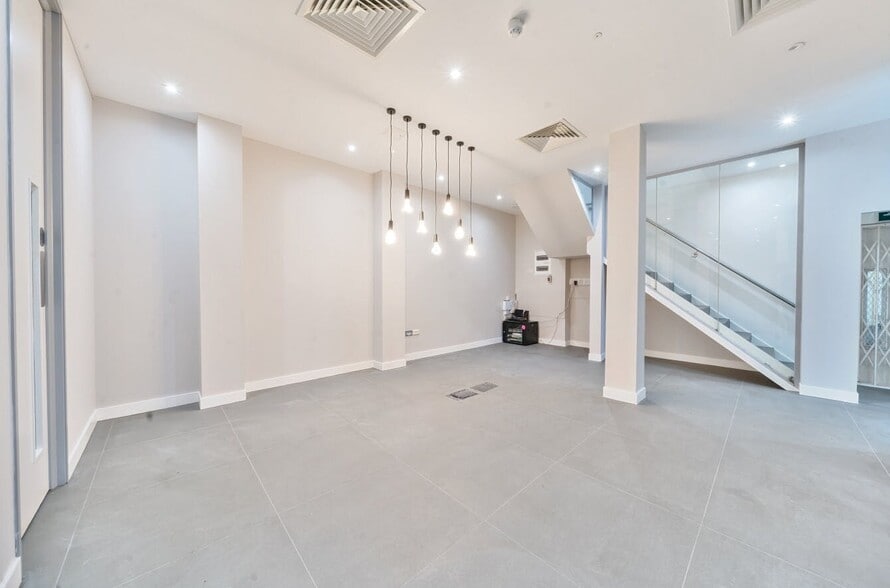 Point Pleasant, Londres à vendre - Photo intérieure – Image 3 sur 12