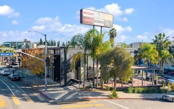 2110 W Sunset Blvd, Los Angeles, CA à louer Photo de l’immeuble– Image 1 sur 6