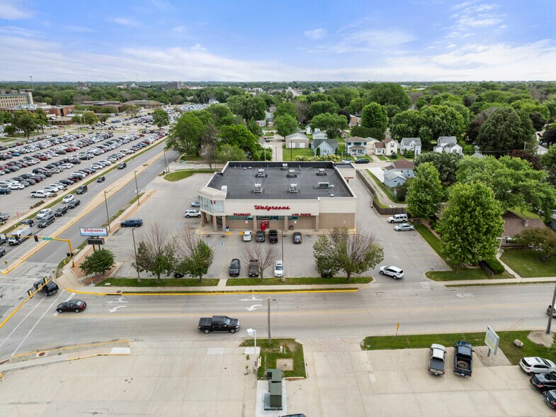 1251 4th St, Mason City, IA à vendre - Photo de l’immeuble – Image 2 sur 3