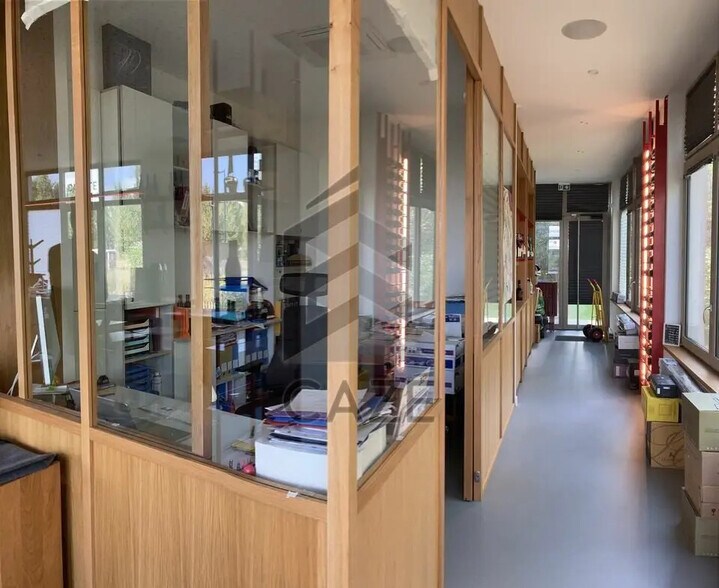 Bureau dans Bordeaux à vendre - Photo de l’immeuble – Image 2 sur 2