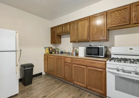 8907 S Cottage Grove Ave, Chicago, IL à vendre - Photo intérieure – Image 2 sur 6
