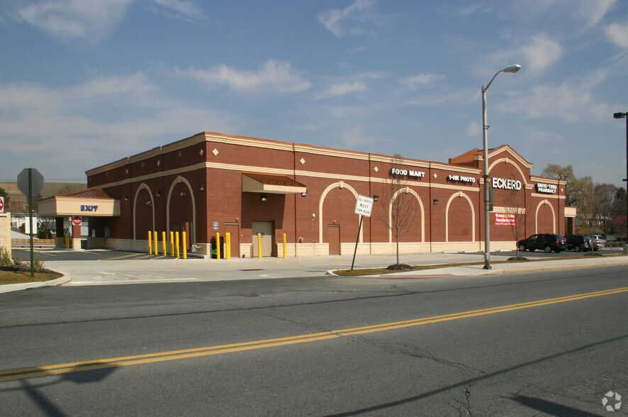 23 N Elm St, Kutztown, PA à louer - Photo de l’immeuble – Image 2 sur 6