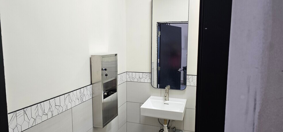 6824 Belasco Ave, Orlando, FL à louer - Photo intérieure – Image 3 sur 8