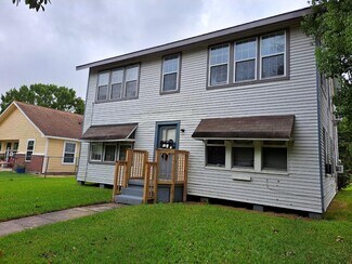 Plus de détails pour 3205 Illinois St, Baytown, TX - Logement à vendre