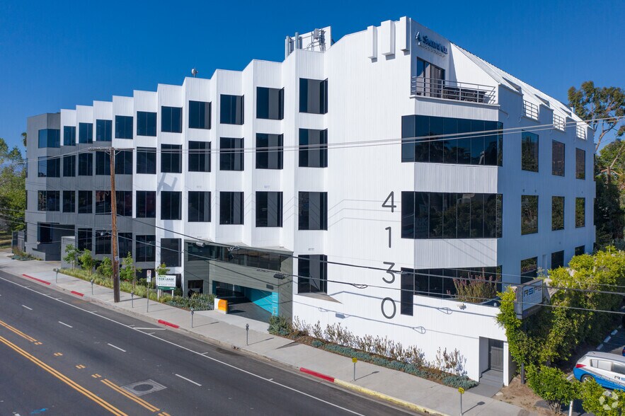 4130 Cahuenga Blvd, Toluca Lake, CA à louer - Photo de l’immeuble – Image 3 sur 32