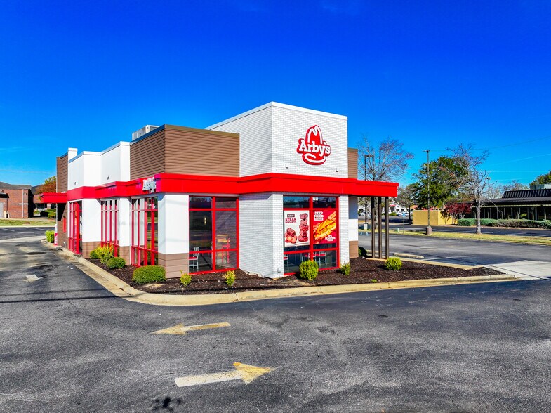 2796 Eastern Blvd, Montgomery, AL à vendre - Photo principale – Image 1 sur 14