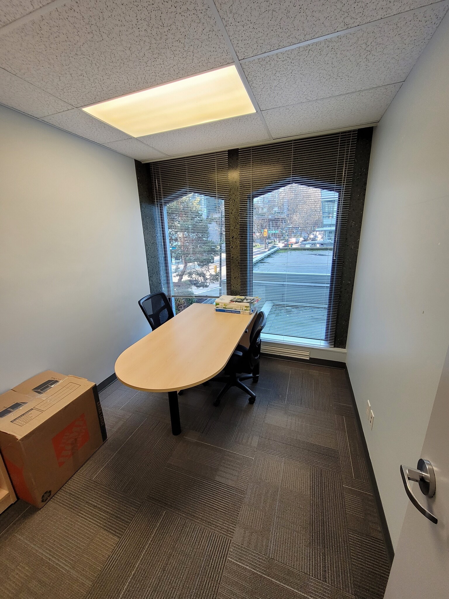 1201 W Pender St, Vancouver, BC à louer Photo intérieure– Image 1 sur 2