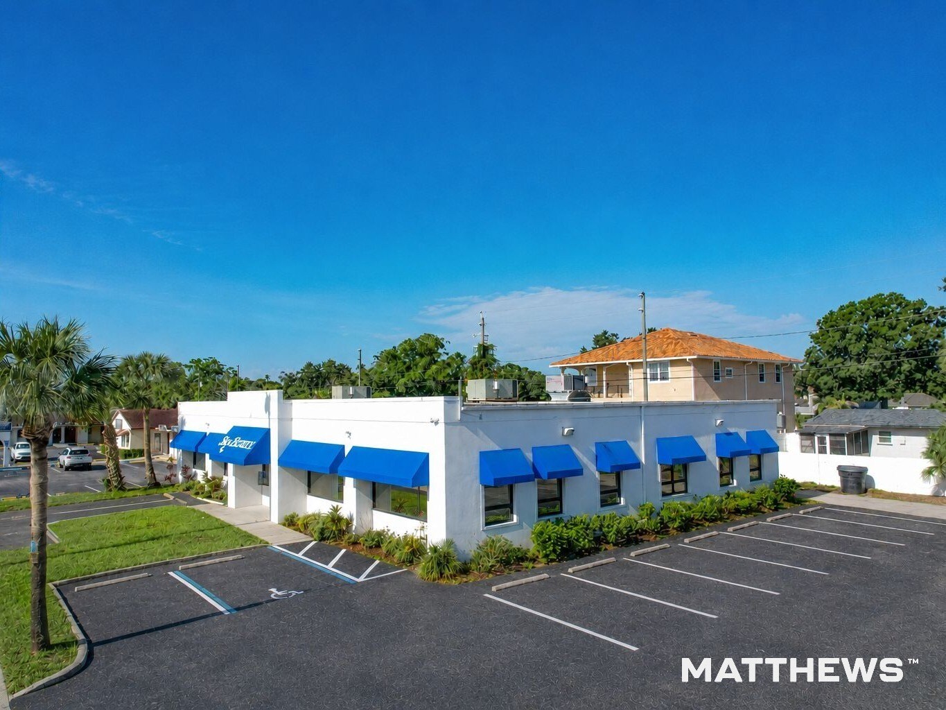 8440 4th St N, Saint Petersburg, FL à vendre Photo de l’immeuble– Image 1 sur 4