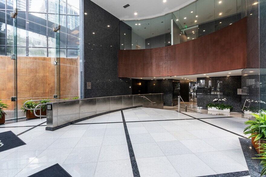 1200 Brickell Ave, Miami, FL à vendre - Hall d’entrée – Image 3 sur 14