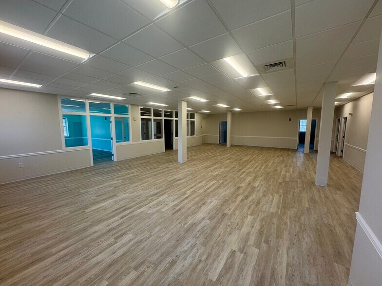 355 W Market St, West Chester, PA à louer - Photo de l’immeuble – Image 2 sur 7