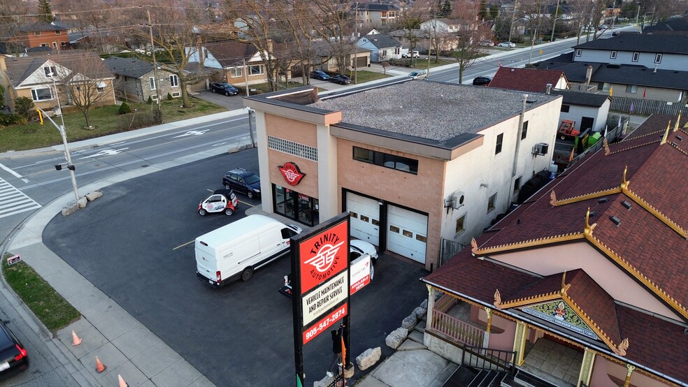 520 Barton St, Hamilton, ON à louer - Photo de l’immeuble – Image 3 sur 11