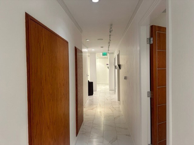 11600 Wilshire Blvd, Los Angeles, CA à louer - Photo de l’immeuble – Image 3 sur 23