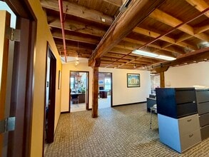 1525 W Homer St, Chicago, IL à louer Photo intérieure– Image 1 sur 24