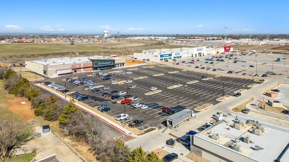 NWC 12th Ave, Ardmore, OK à louer - Photo de l’immeuble – Image 3 sur 4