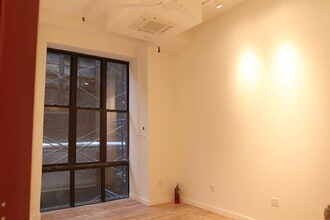 649 Morgan Ave, Brooklyn, NY à louer Photo intérieure– Image 2 sur 4