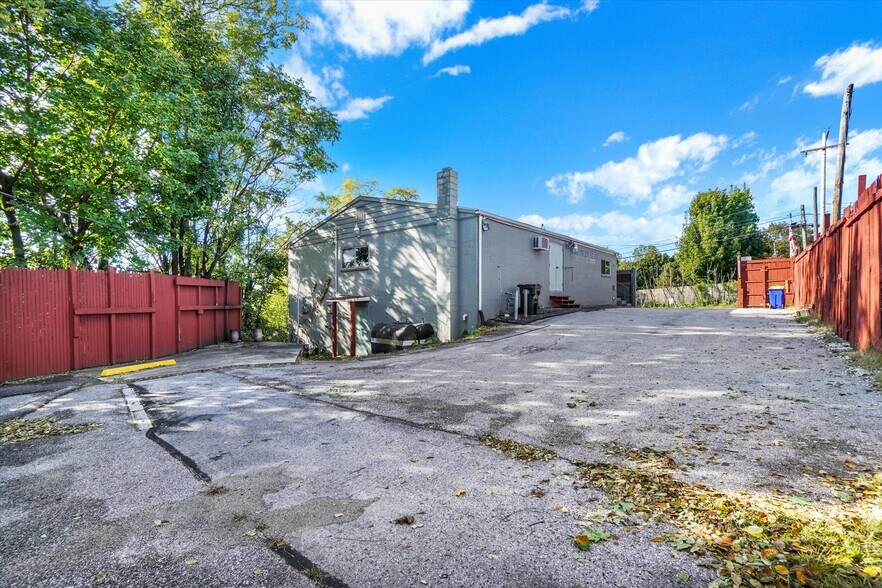 321 Dewey St, York, PA à vendre - Photo de l’immeuble – Image 3 sur 28