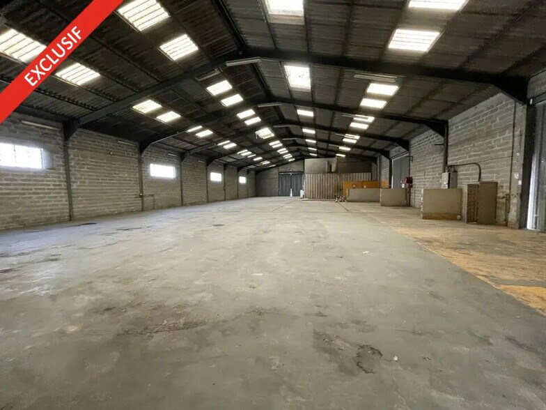 Local d’activités dans Avignon à louer - Photo de l’immeuble – Image 3 sur 5