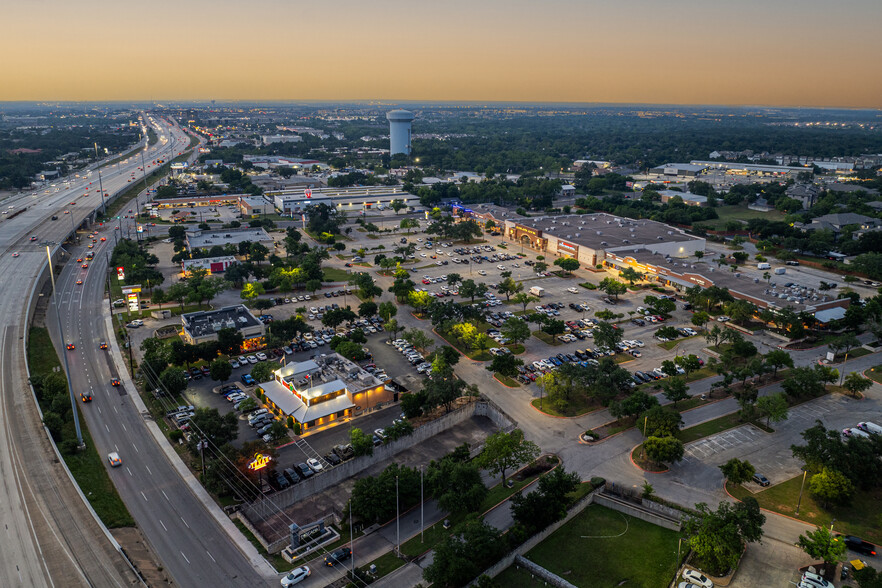 13343 N US Highway 183, Austin, TX à louer - Photo de l’immeuble – Image 2 sur 7