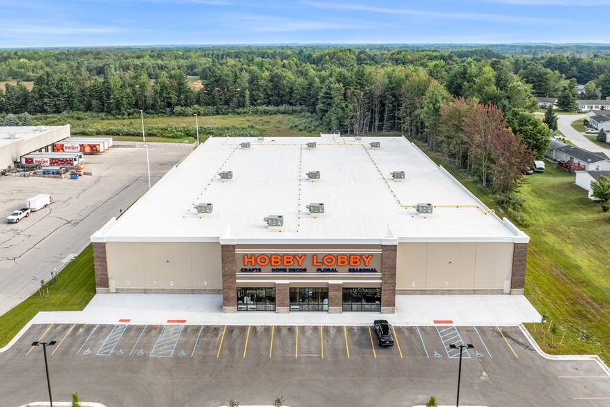 3858 US-10, Ludington, MI à vendre - Photo de l’immeuble – Image 2 sur 5