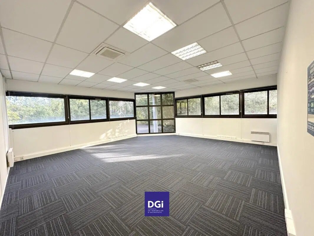 Bureau dans Nîmes à louer Photo intérieure– Image 1 sur 8
