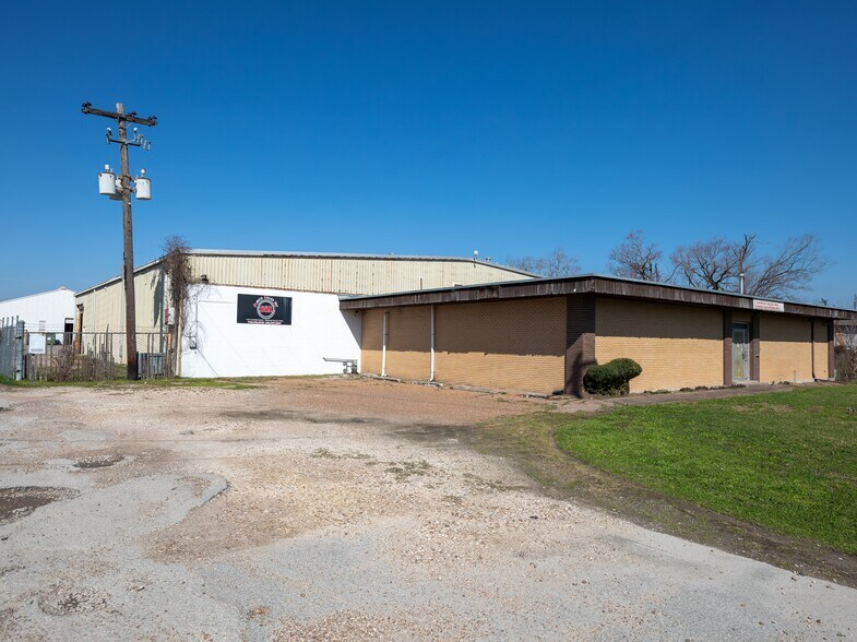 Calhoun Industrial Office Warehouse portefeuille de 2 biens à vendre sur LoopNet.fr - Photo de l’immeuble – Image 1 sur 70