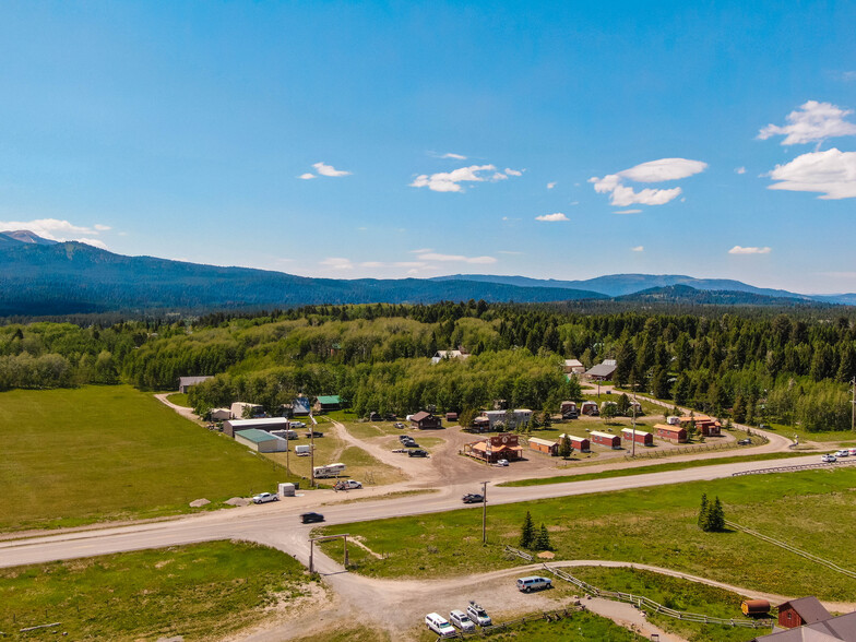4771 N Highway 20, Island Park, ID à vendre - Photo de l’immeuble – Image 2 sur 33