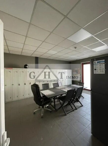 Industriel/Logistique dans Argenteuil à vendre - Photo de l’immeuble – Image 3 sur 3