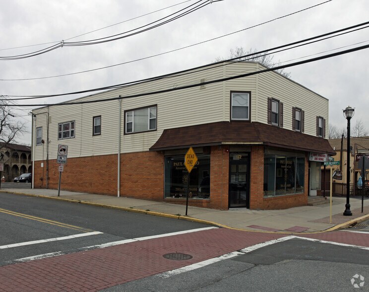 168-172 Market St, Elmwood Park, NJ à louer - Photo de l’immeuble – Image 2 sur 5