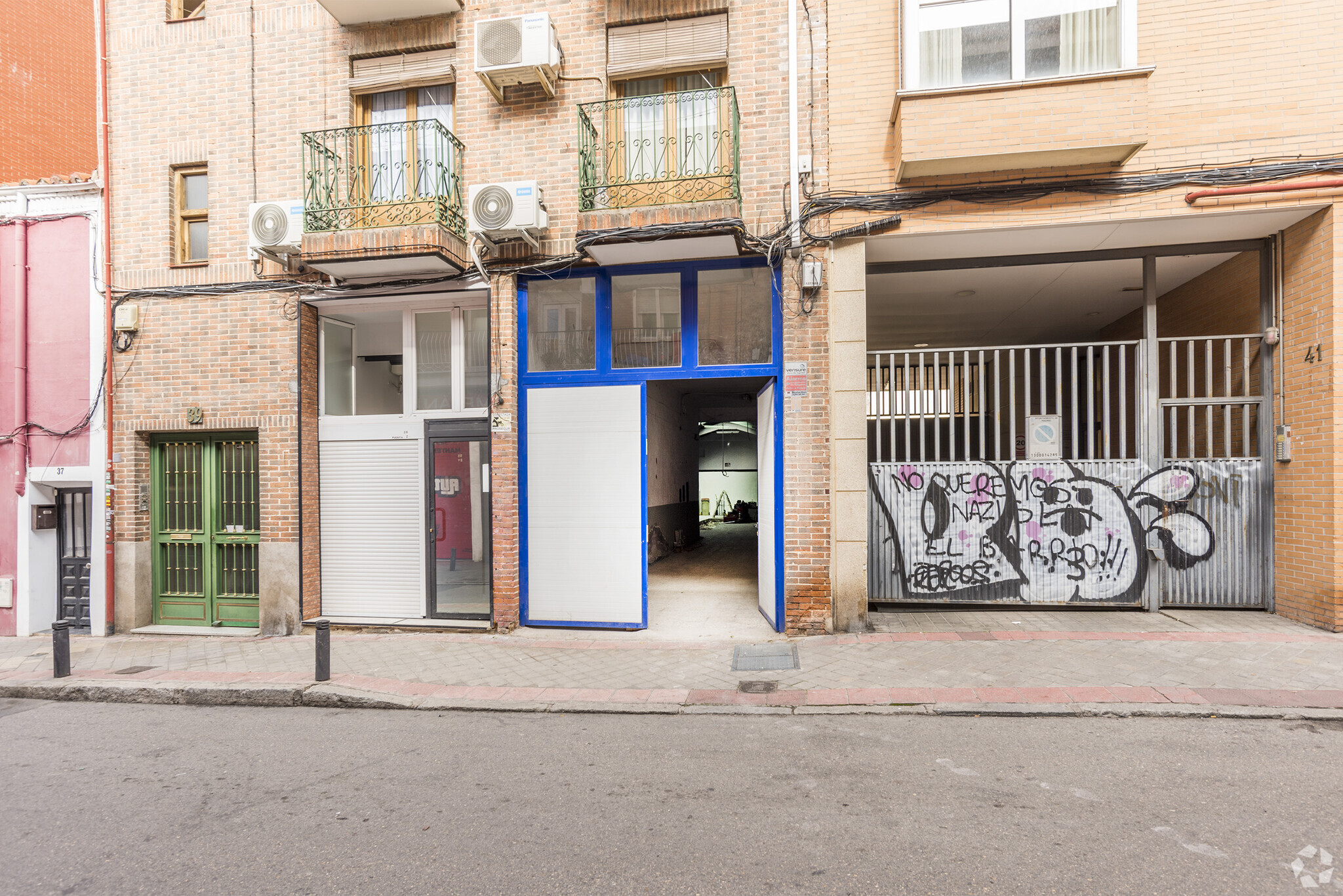 Immeuble residentiel dans Madrid, Madrid à vendre Photo intérieure– Image 1 sur 2
