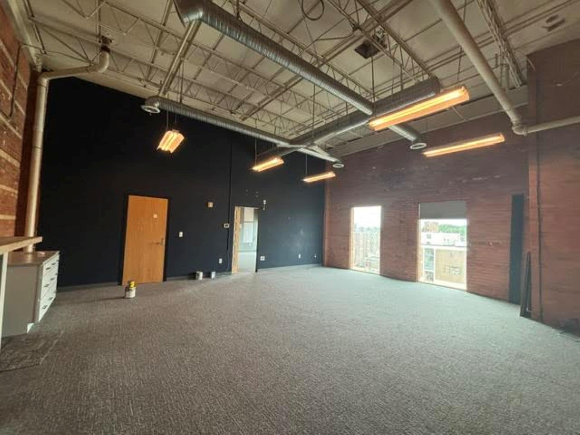 91 N Saginaw St, Pontiac, MI à louer Photo intérieure– Image 1 sur 3