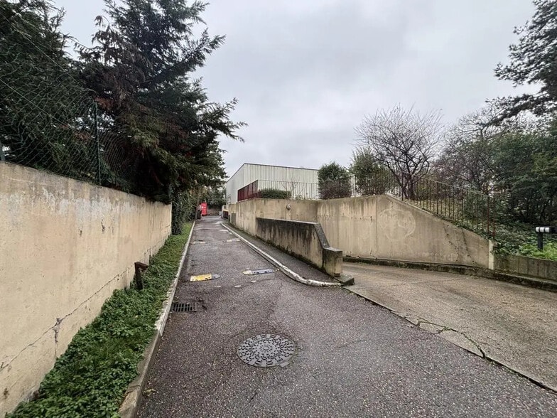 Boulevard Anatole France, Aubervilliers à louer - Photo de l’immeuble – Image 2 sur 10