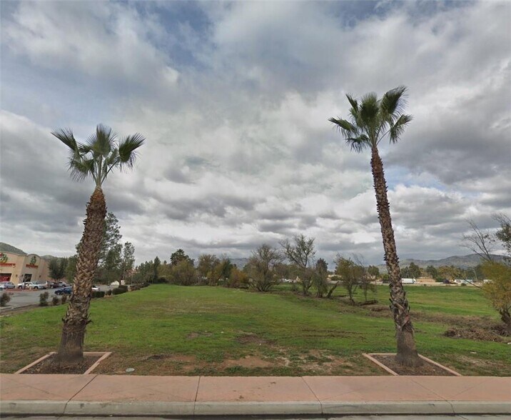 23166 Sunnymead Boulevard Blvd, Moreno Valley, CA à vendre - Autre – Image 1 sur 3
