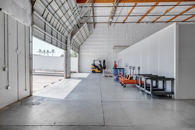 Plus de détails pour 2636 S Wilson St, Tempe, AZ - Local d'activités, Industriel/Logistique à louer