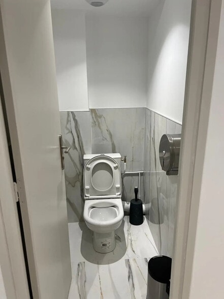 Bureau dans Paris à vendre - Photo intérieure – Image 2 sur 13