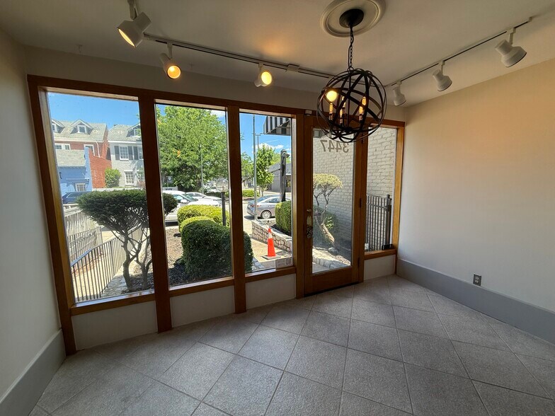3447 W Cary St, Richmond, VA à louer - Photo intérieure – Image 2 sur 21