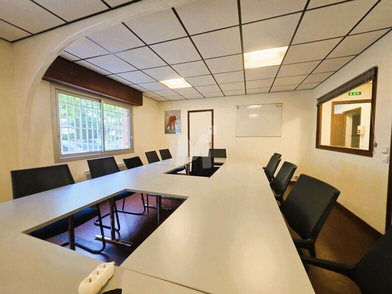 Bureau dans Évry-Courcouronnes à louer - Photo intérieure – Image 3 sur 4