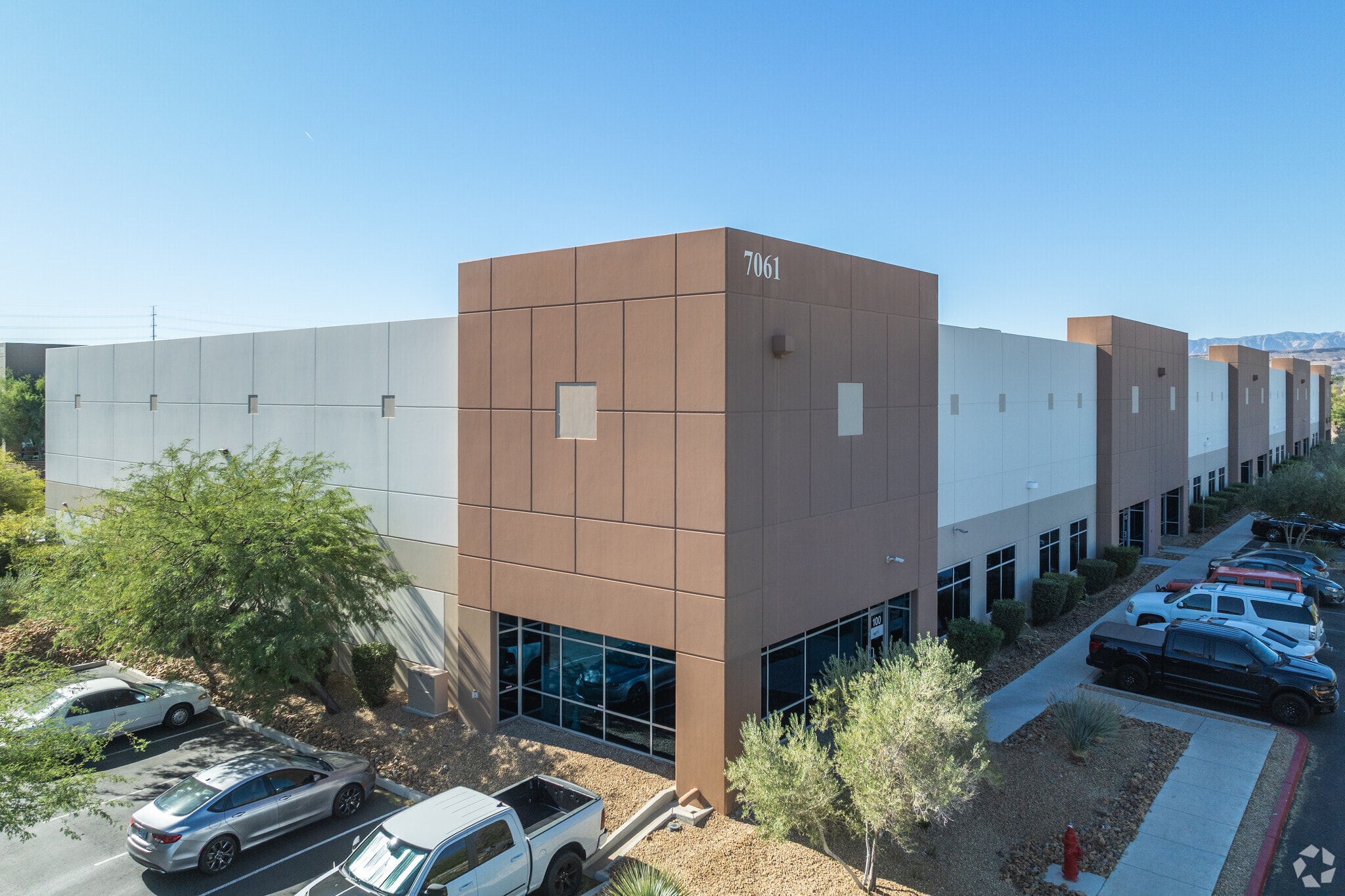 7061 W Arby Ave, Las Vegas, NV à louer Photo principale– Image 1 sur 7