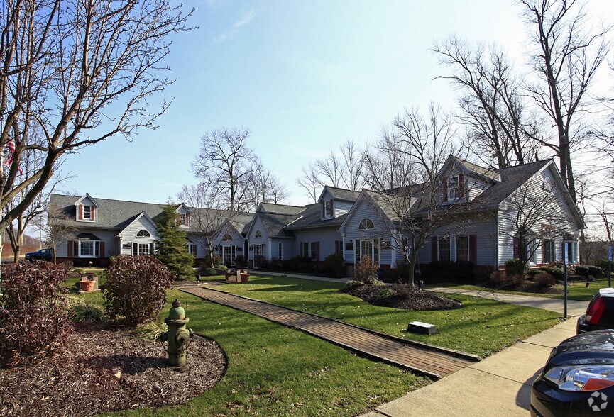 671 Columbia Rd, Westlake, OH à louer - Photo de l’immeuble – Image 1 sur 6