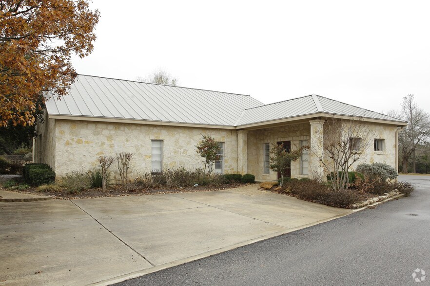 10004 Johns Rd, Boerne, TX à louer - Photo principale – Image 1 sur 7